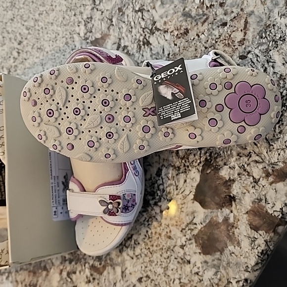 Geox girls size 4us 36 eu J S Roxanne Q - Picture 3 of 4